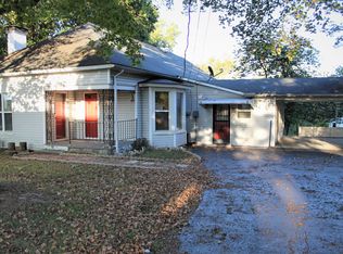 604 S Hemphill St, Crane, MO 65633