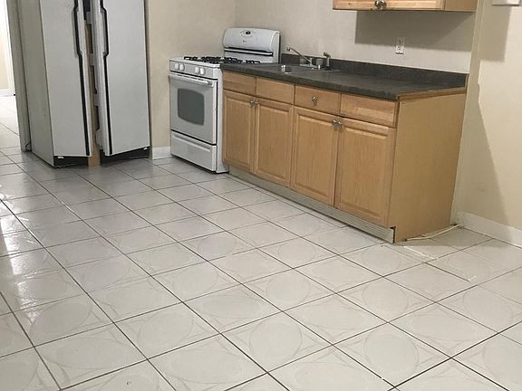 2nd image of 127 Monahan Ave