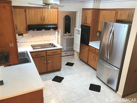 3rd image of 3703 NW 22nd Pl