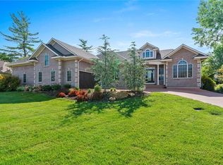 811 155th Cir, Basehor, KS 66007