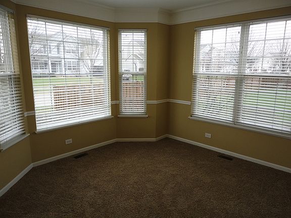 3rd image of 58 Leadville Ln