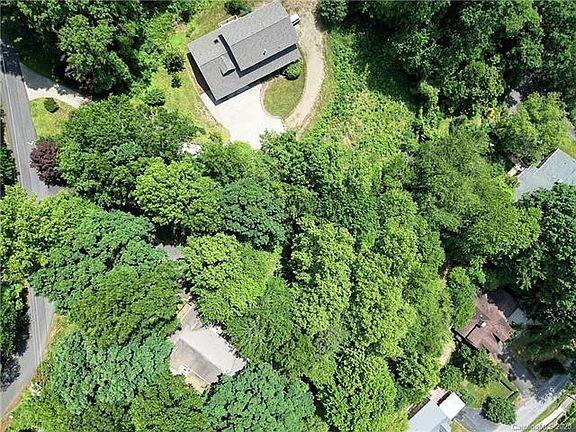 3rd image of 130 Crescent Dr #130