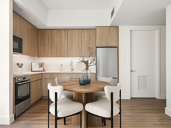 5th image of 19 Rockwell Pl #16B