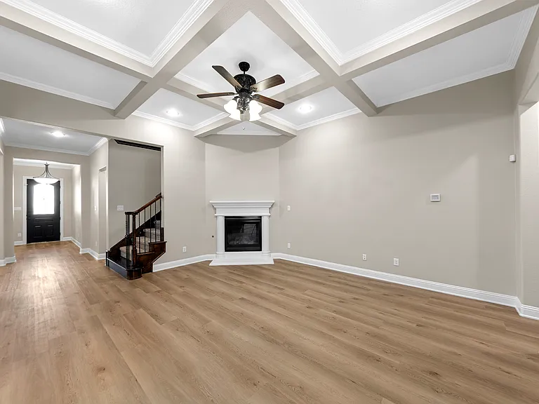 1213 Lewiston Dr — Photo 6