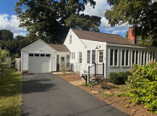 12 Jones Ln, Deep River, CT 06417