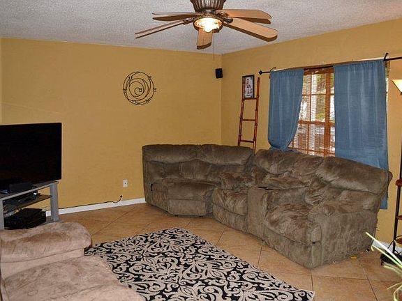 3rd image of 4081 E Johnson Ave