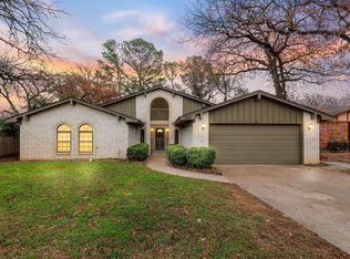 2517 Warren Ln, Fort Worth, TX 76112