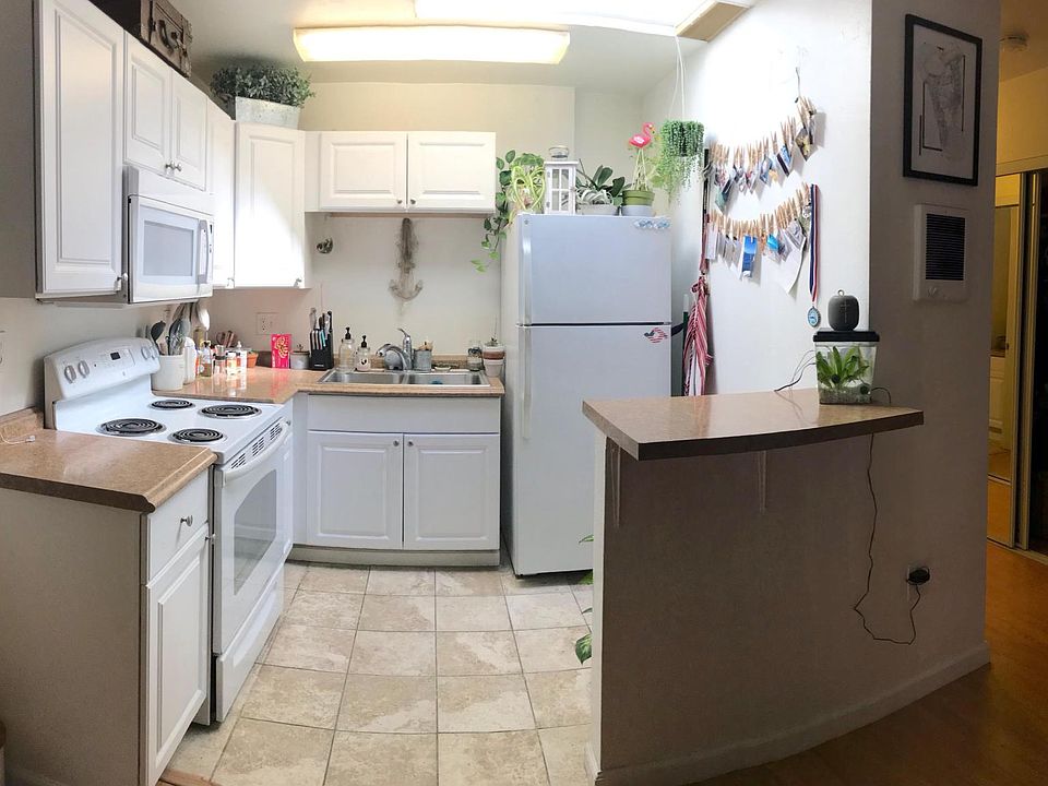 1st image of 1357 Rosecrans St APT G