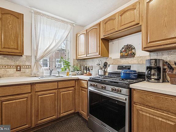 5th image of 5437 Charles St