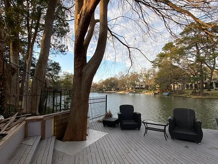 12418 Honeywood Trl — Photo 37