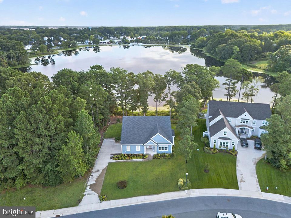 1st image of 128 W Shore Dr