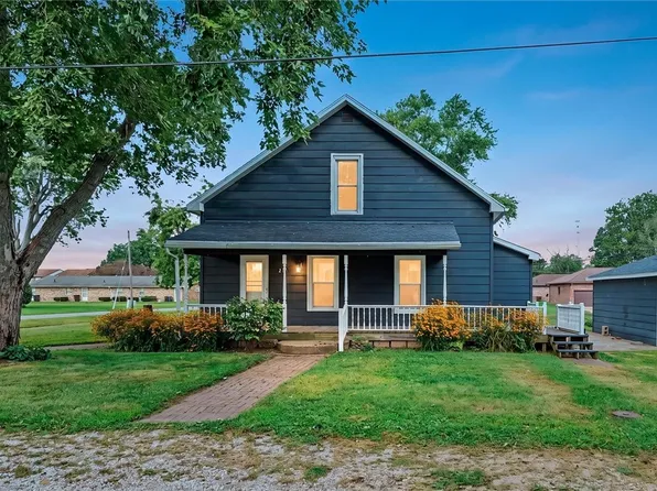 206 Wabash Ave, Catlin, IL 61817
