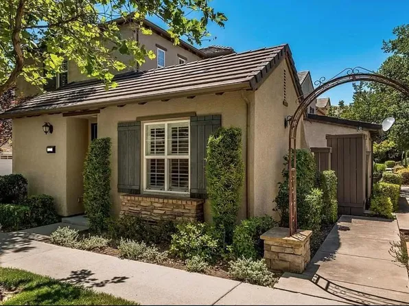 40 Villa Gardens Ct, Roseville, CA 95678