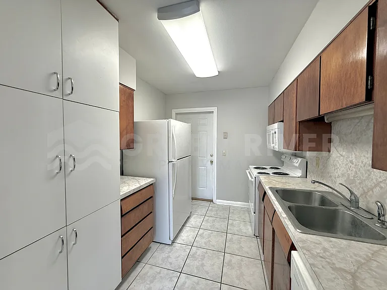 7963 Le Mans Dr — Photo 9