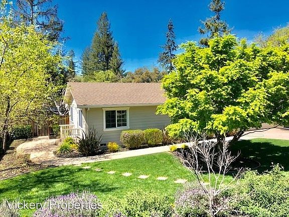 2nd image of 11 Moraga Ct