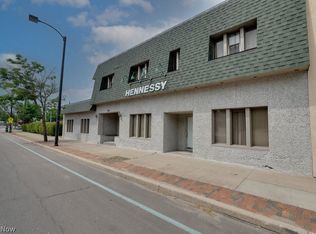 552 N Main St, Akron, OH 44310