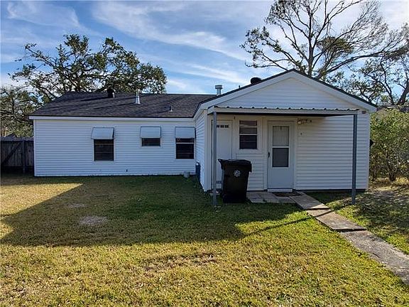 2nd image of 906 Dolby St