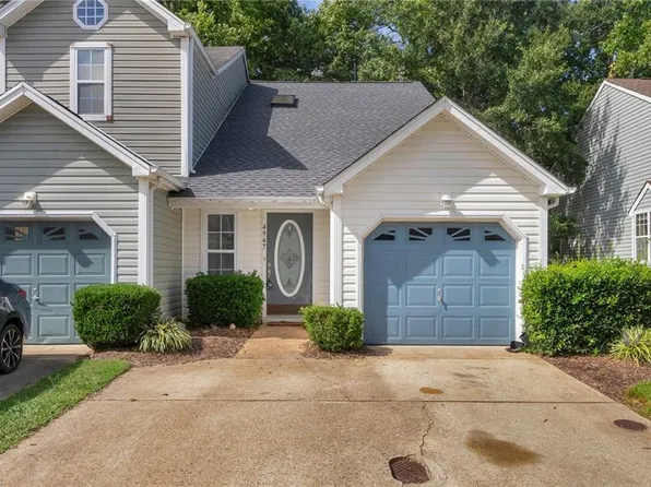 4947 Kemps Lake Dr, Virginia Beach, VA 23462
