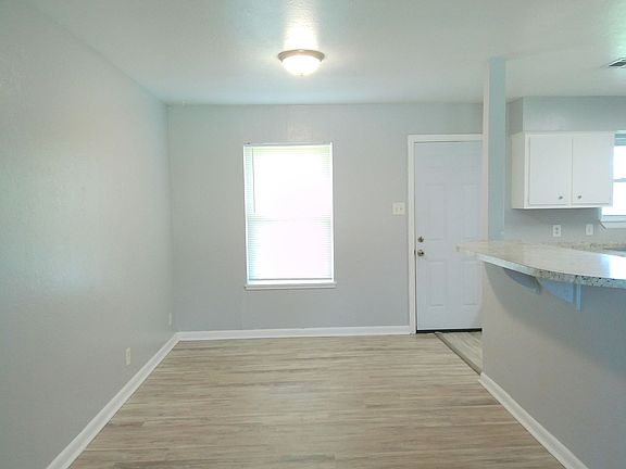 3rd image of 4318 Belfast Dr