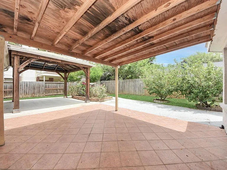 4922 E Laureldale Dr — Photo 31