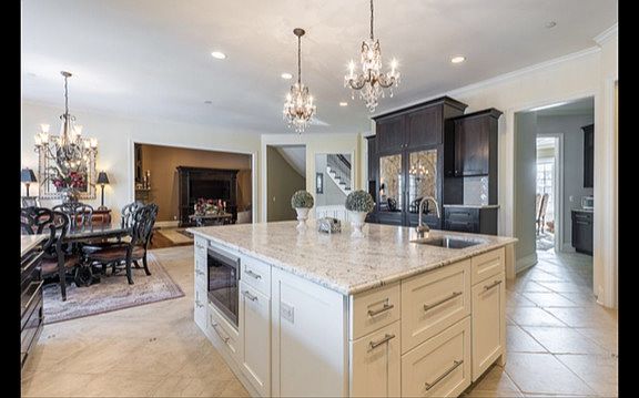 2nd image of 920 Jenna Ct