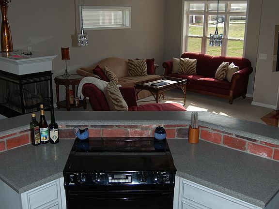 5th image of 6 Latshaw Ln