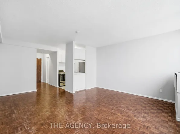 2360 Dundas St W, Toronto, ON