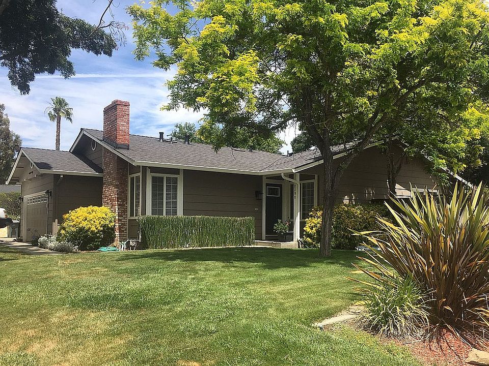 1st image of 2290 Fountain Oaks Dr