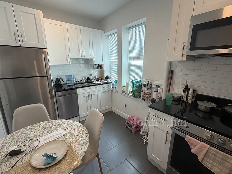123 Sutherland Rd #E — Photo 28