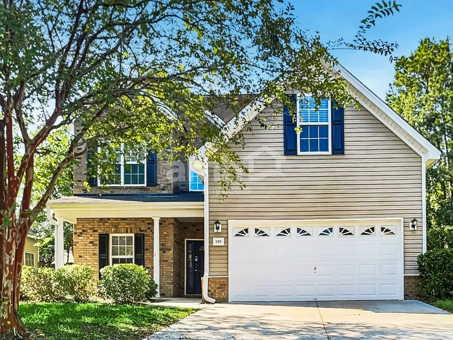 3 bed, 2.5 bath, 1812 sqft, $2,275 — Photo 1