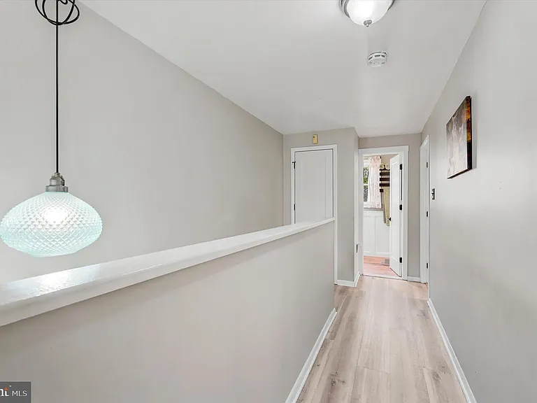 1221 S Melville St — Photo 12