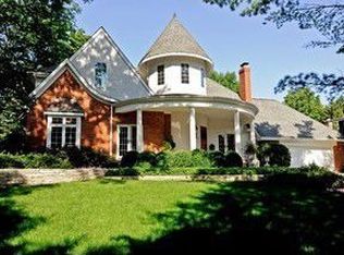 306 Spring Ave, Glen Ellyn, IL 60137