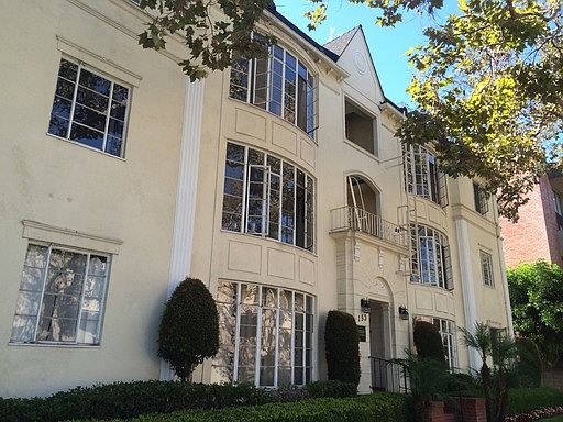 2nd image of 153 S Linden Dr APT 6