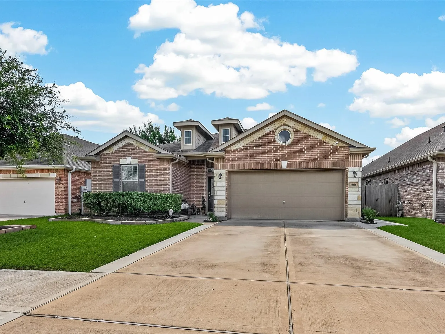 3 bed, 2.0 bath, 1705 sqft, $2,500 — Photo 3