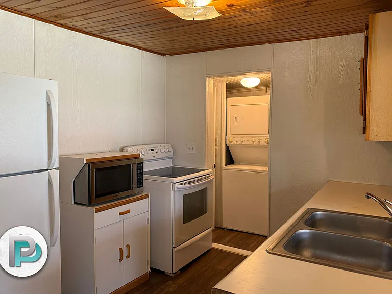 1535 S Wilson Ave — Photo 9
