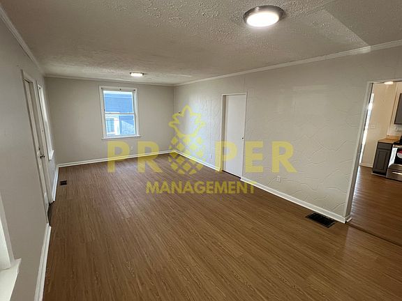3rd image of 1639 Darst Ave