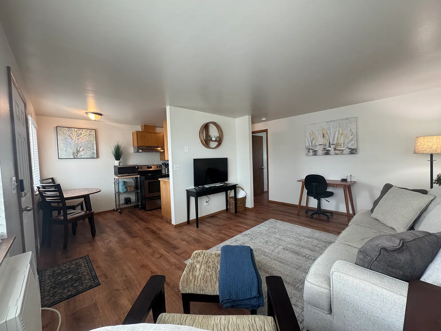 116 E Dewberry Ave — Photo 4