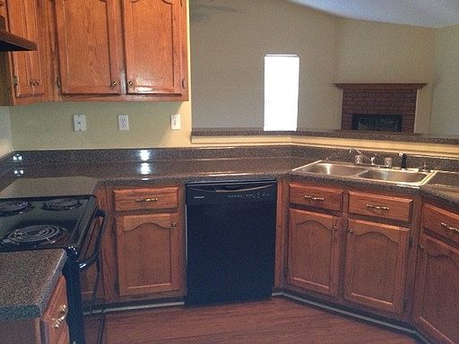 3rd image of 9178 Belmont Dr