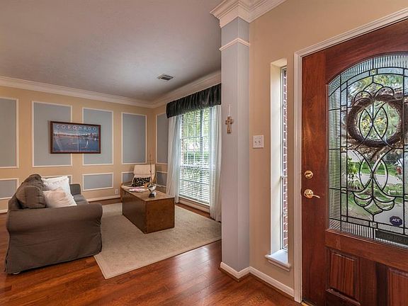 5th image of 2123 Parkview Ln