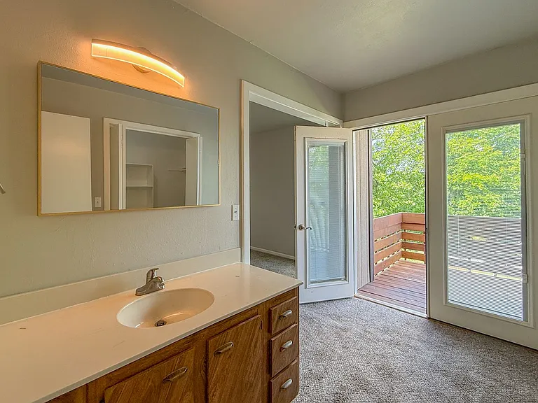12021 Hawthorne Ln — Photo 28
