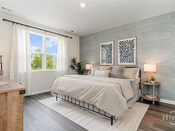 4th image of 85 Planters Court