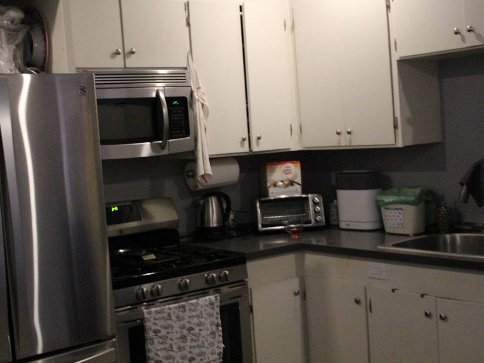 2nd image of 256 Gambier St