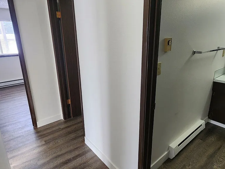 The Deer Park Apartments! — Photo 14