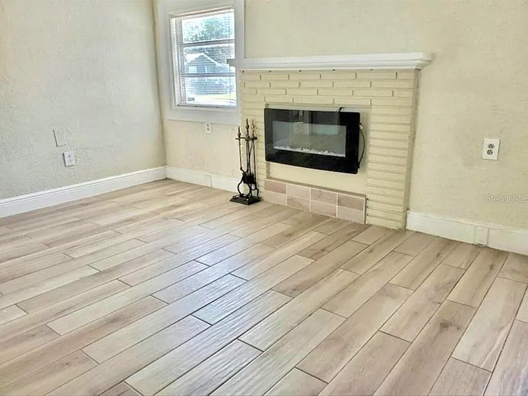 1313 Catherine St — Photo 13