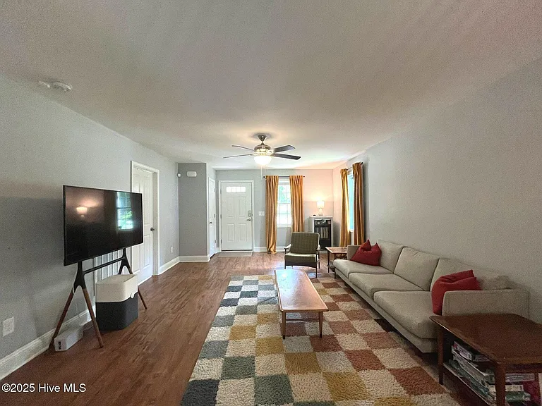 162 Midway Rd — Photo 7