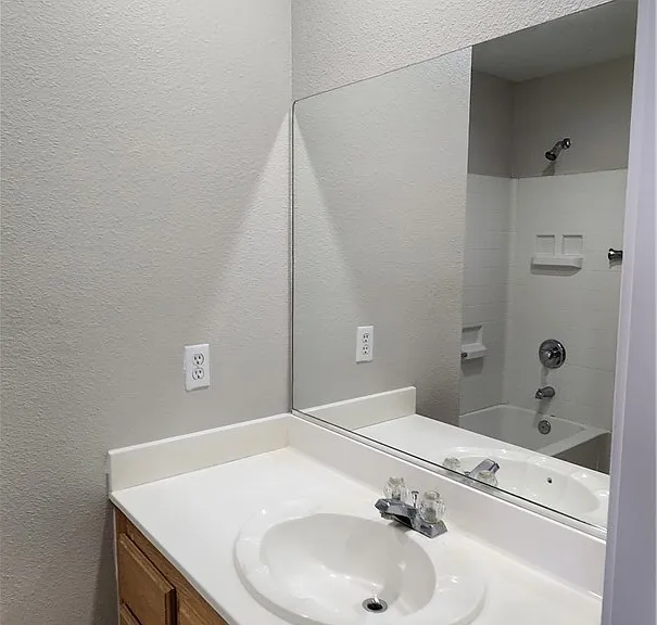 2048 Audrey Hepburn St — Photo 14