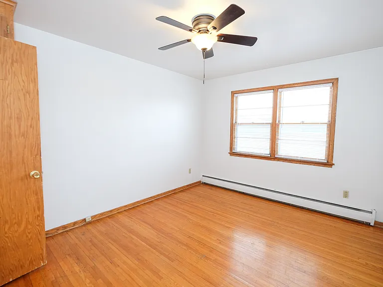 Tudor Terrace — Photo 25
