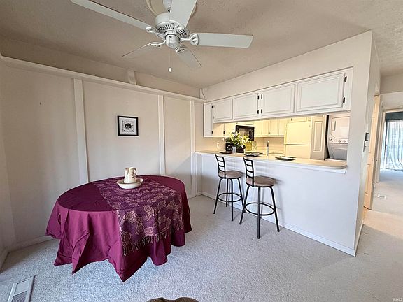 5th image of 9414 S Lake Ridge Dr #105