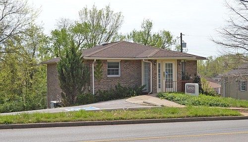 1st image of 1756 Memorial Dr