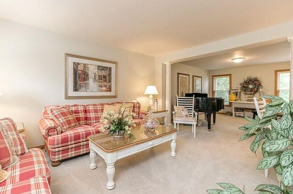 2nd image of 2055 Ledge Haven Ct